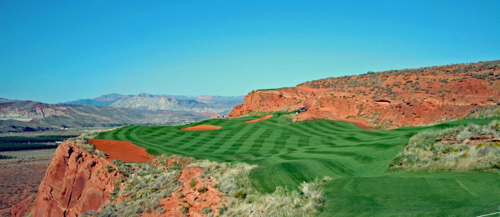 Panoramic shot of golf courses in Southern Utah